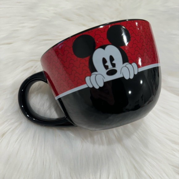 Disney Silver Buffalo Mickey Mouse Pie Eye Big Smile Ceramic Soup Mug, 24 Ounces - Picture 4 of 14